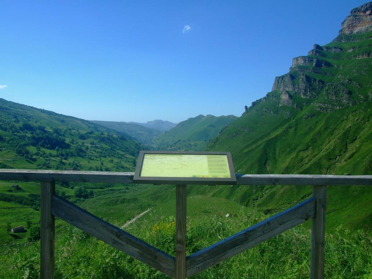 Las Hayucas San Roque de Ríomiera エクステリア 写真